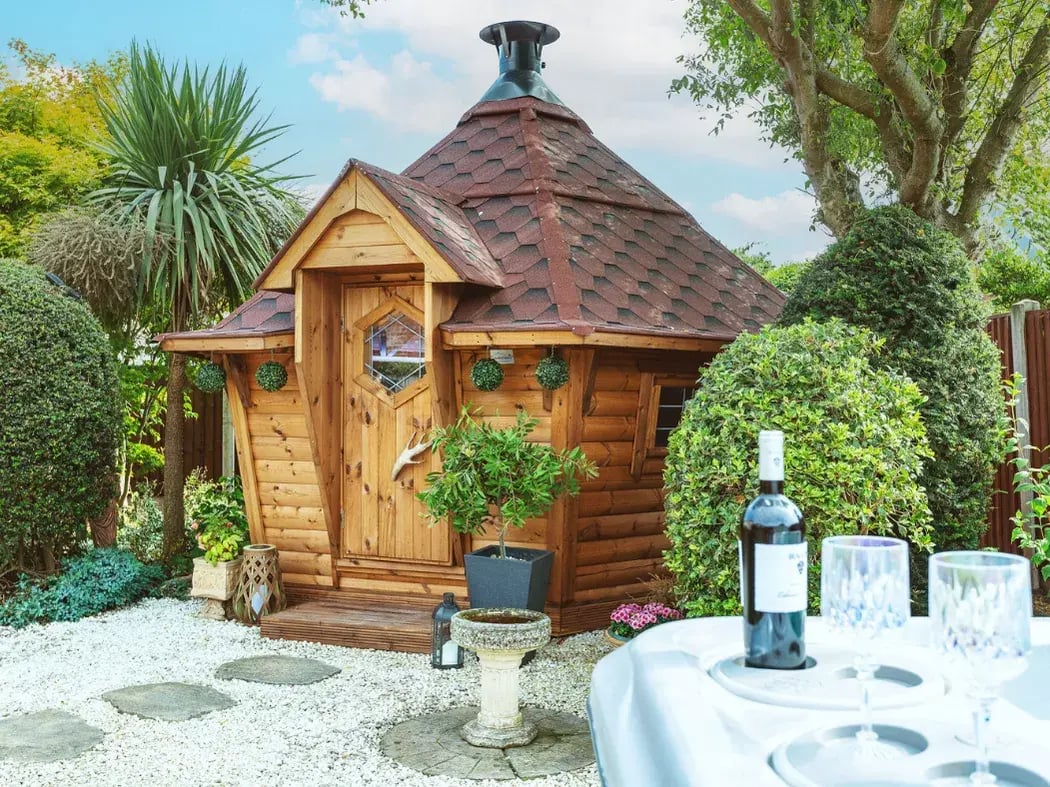 10m bbq hut
