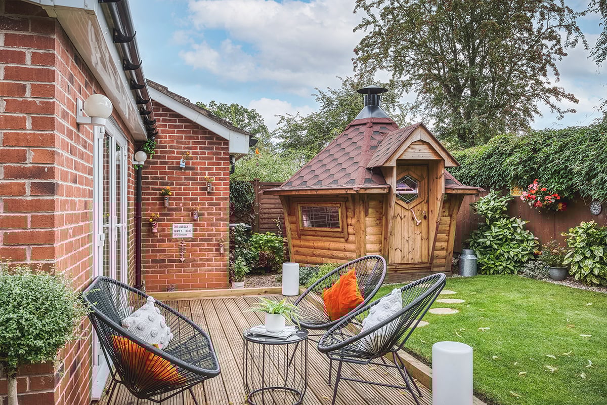 small bbq hut for the garden