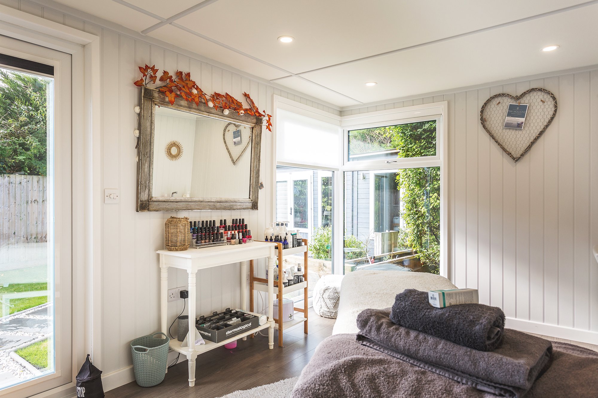 Cabin Master - Saffaris - Beauty Room - Redwood - 27a