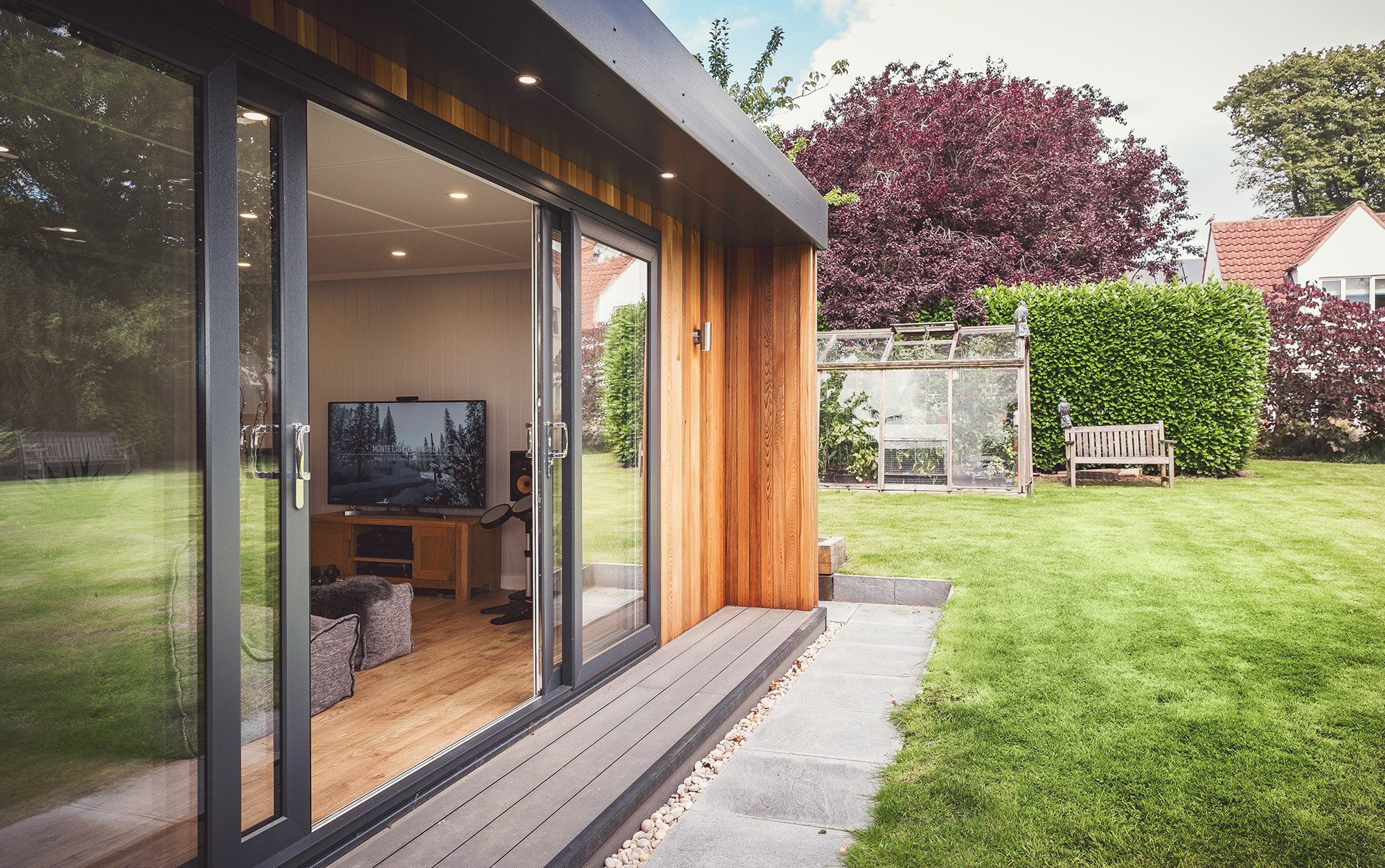 Cabin Master - Woodland - Multi - Cedar - 42b