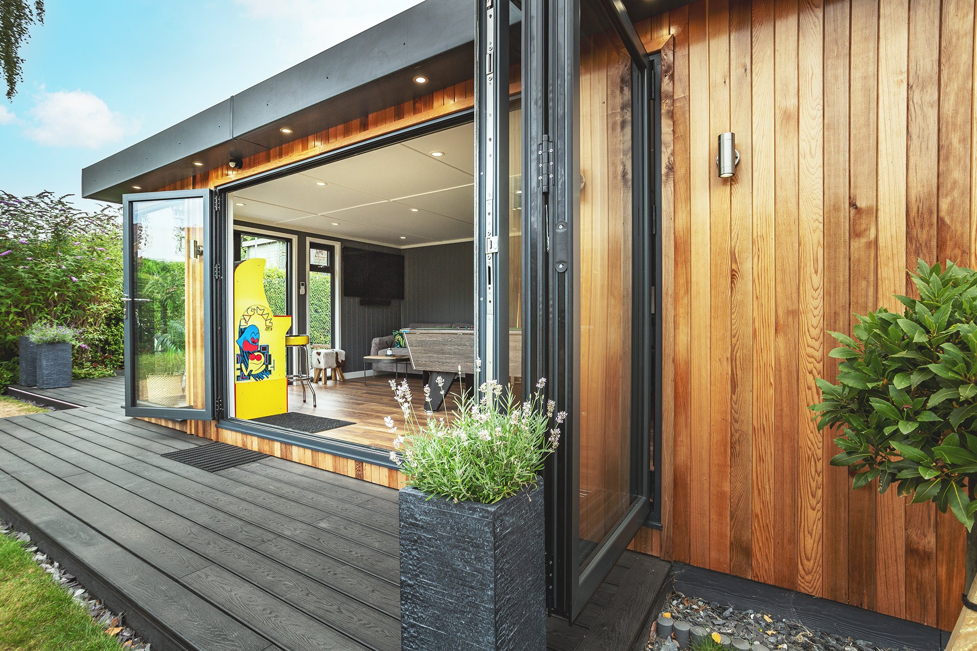 Man Cave Garden Bar