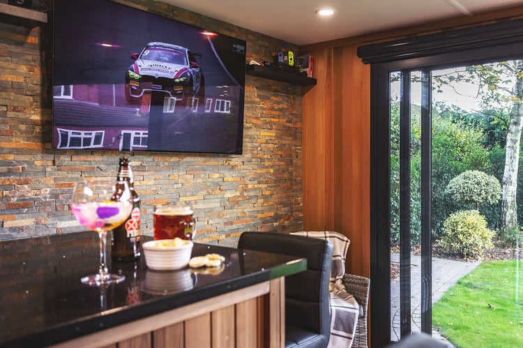 Garden room bar 