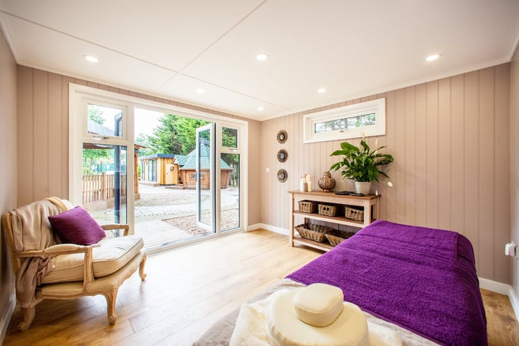 Garden room spa 