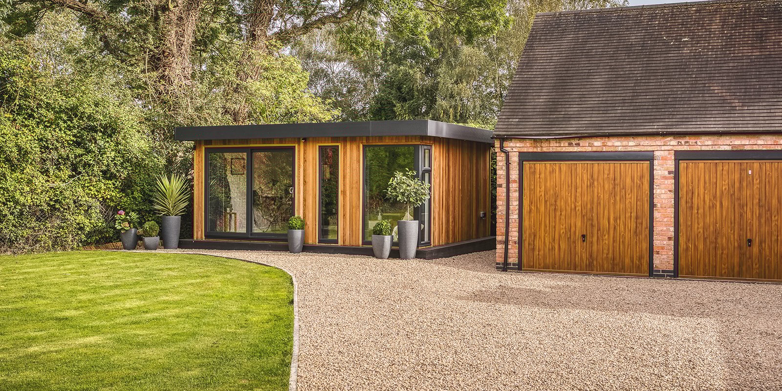 Luxury garden room in cedar