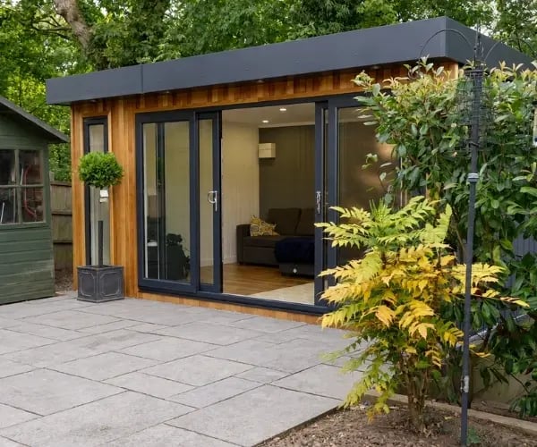garden room for teenage children to use