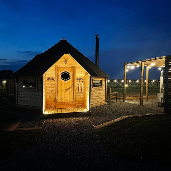 Hazelfield Lodges Arctic Cabins 