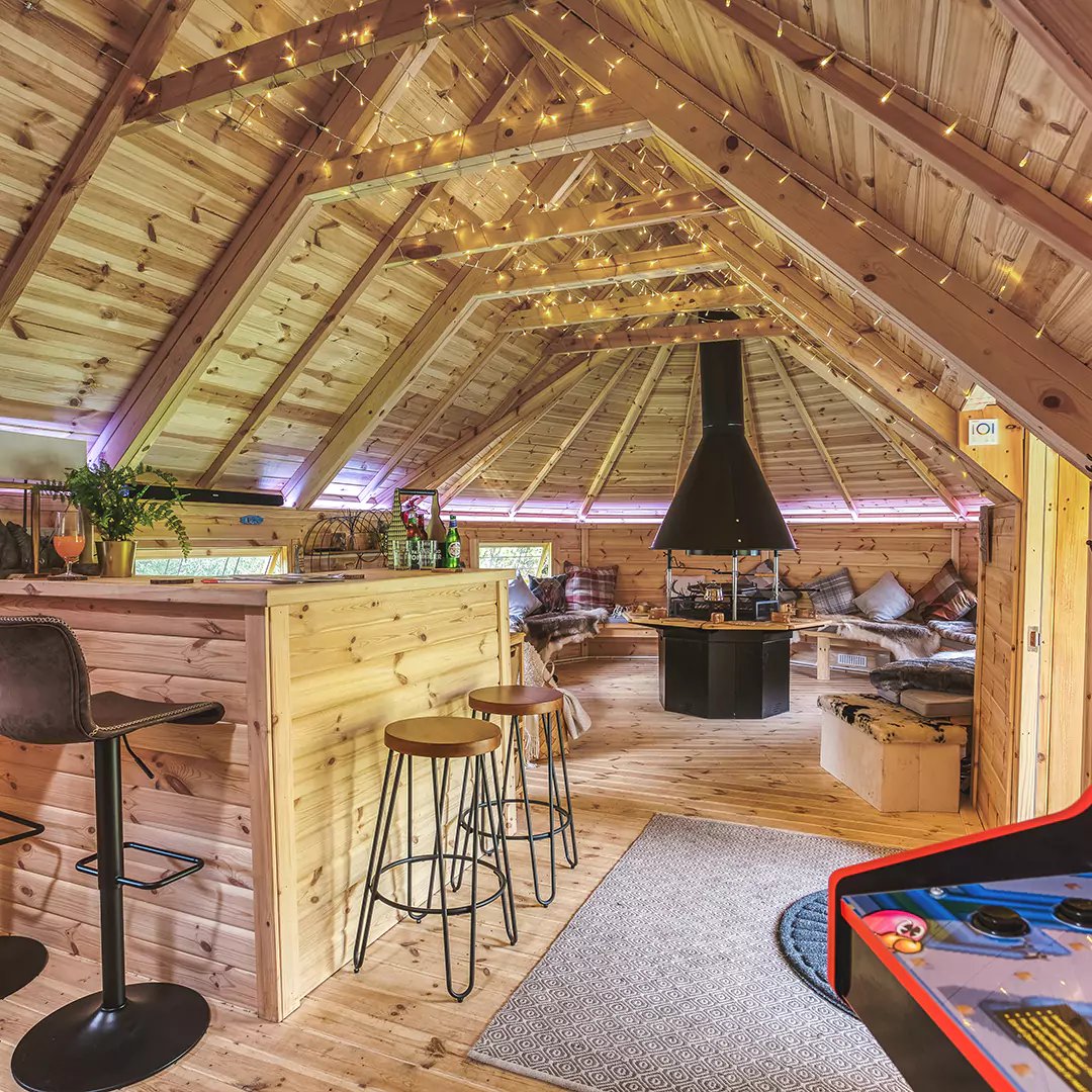 arctic-cabins-de-wolf-2x17m-joined-with-bar-15b-656707c57222b