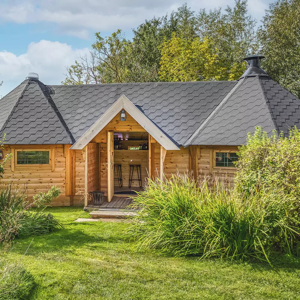 arctic-cabins-de-wolf-2x17m-joined-with-bar-36a-656707cb5b84c