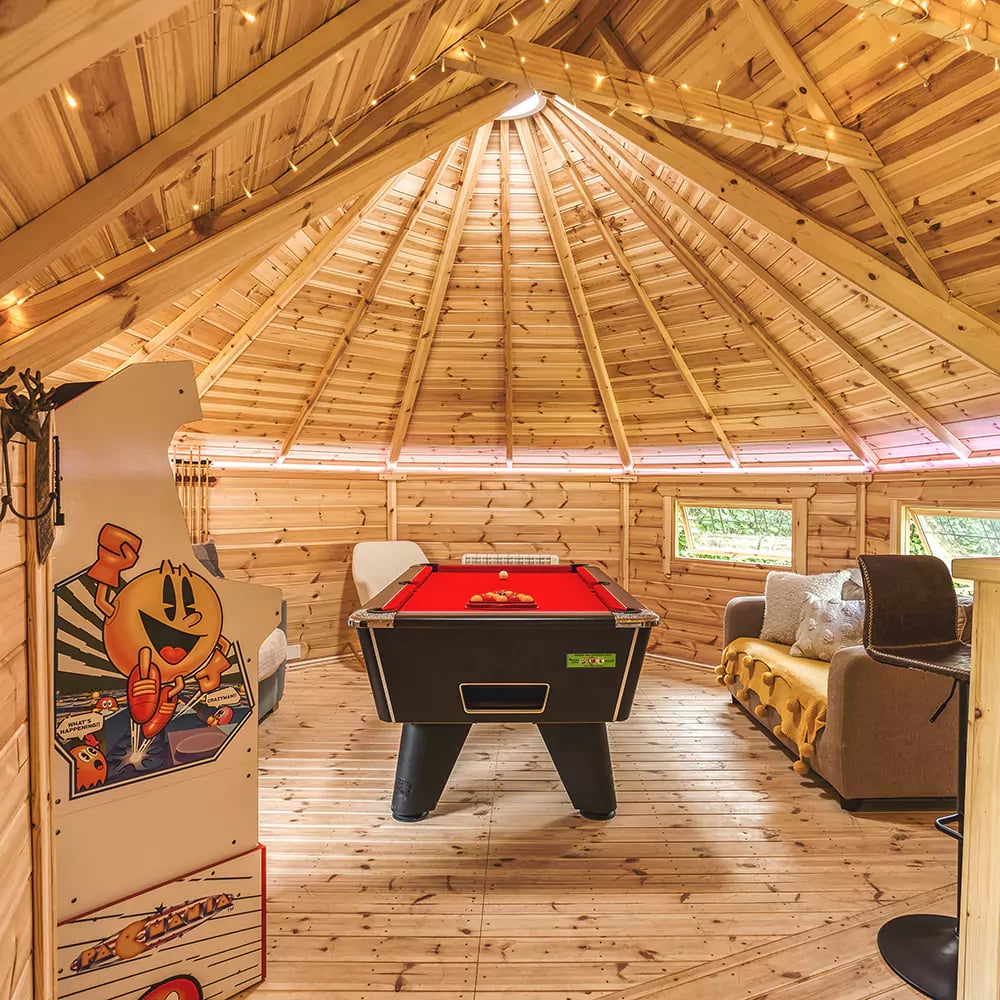 arctic-cabins-de-wolf-2x17m-joined-with-bar-5a-656707c2b3d4a