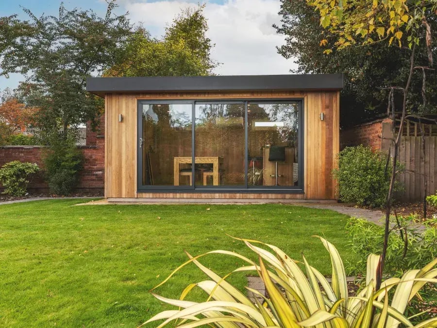 CUSTOM GARDEN BUILDING DESIGN