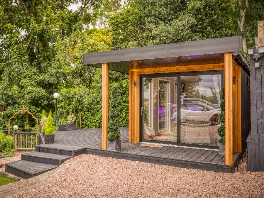 garden pod with veranda