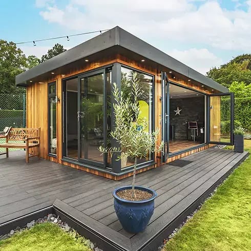 garden bar with bifolds