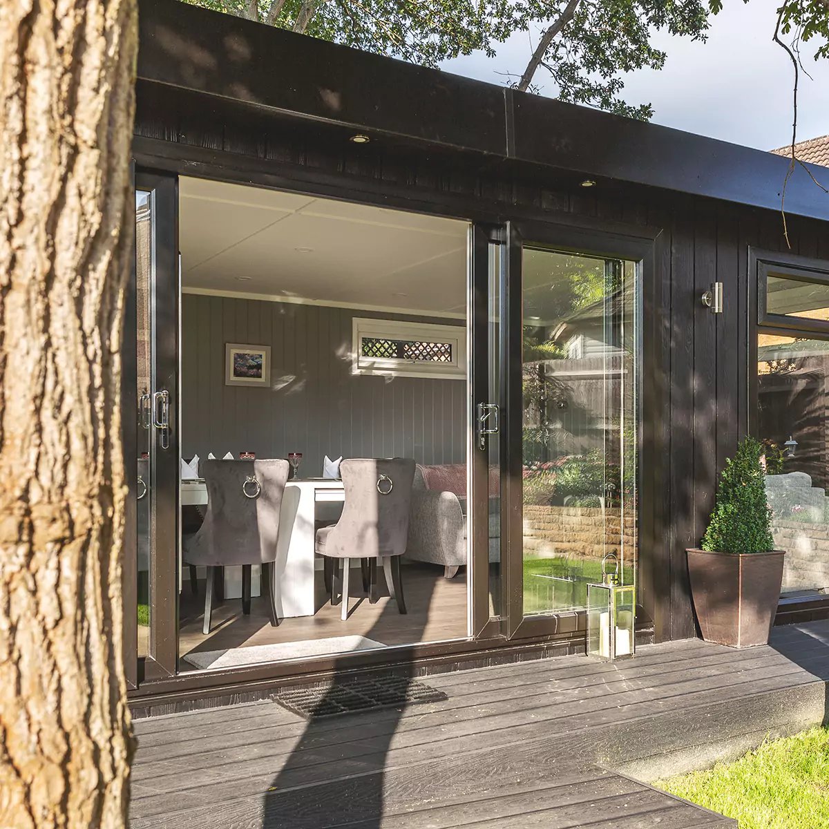 garden dining room