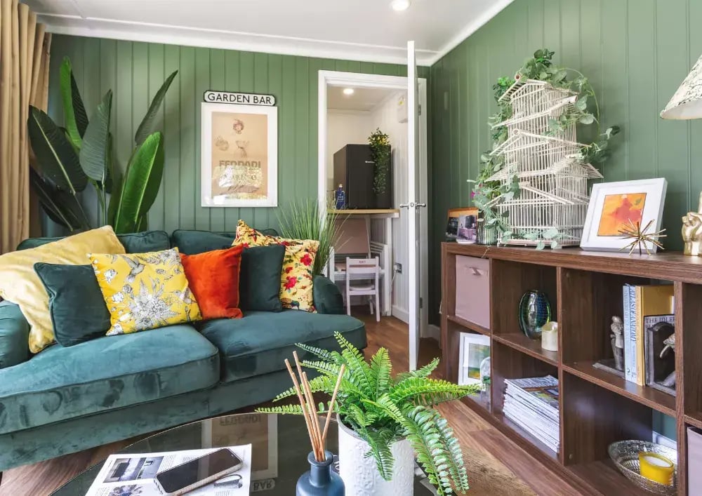 dark green decorated summer house room