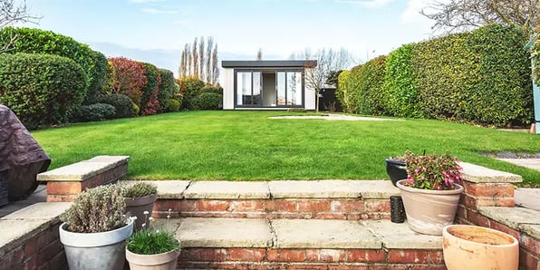 Large zero maintenance garden room 