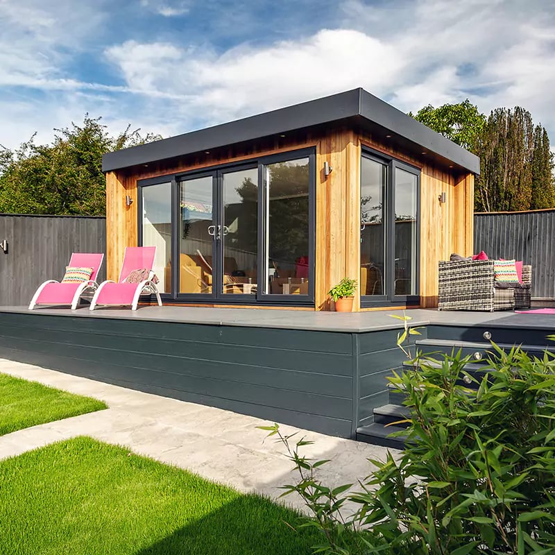 Summerhouse with Garden Furnishings 