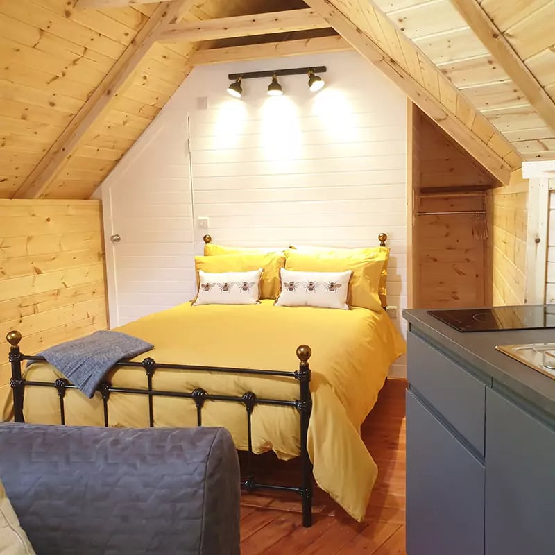 Cabin Master Cedar Den at Thorny Bush Inside 