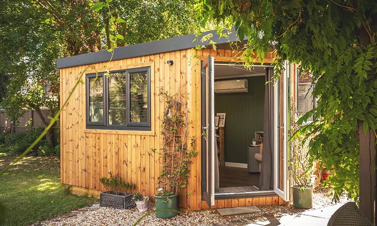 cabin master small garden room