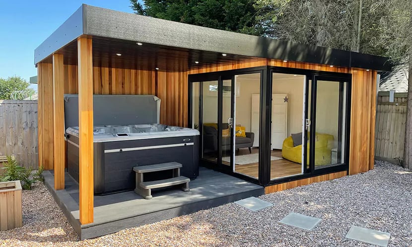 Veranda Room Hot Tub 