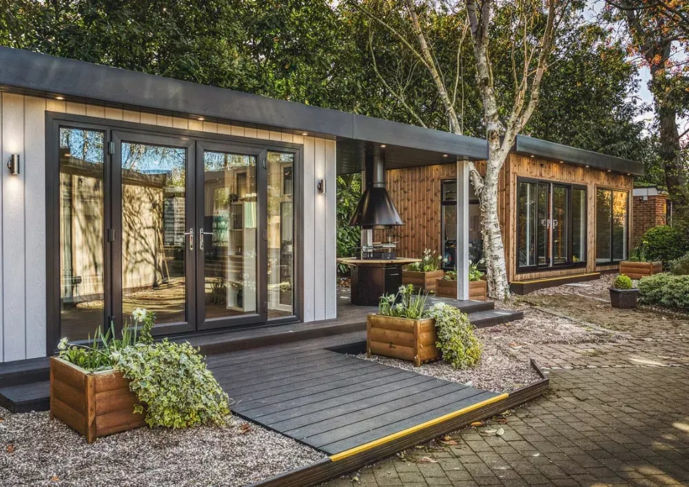 composite garden bar with veranda