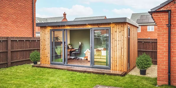 Your Custom Garden Building: The Coolest Hot Property!