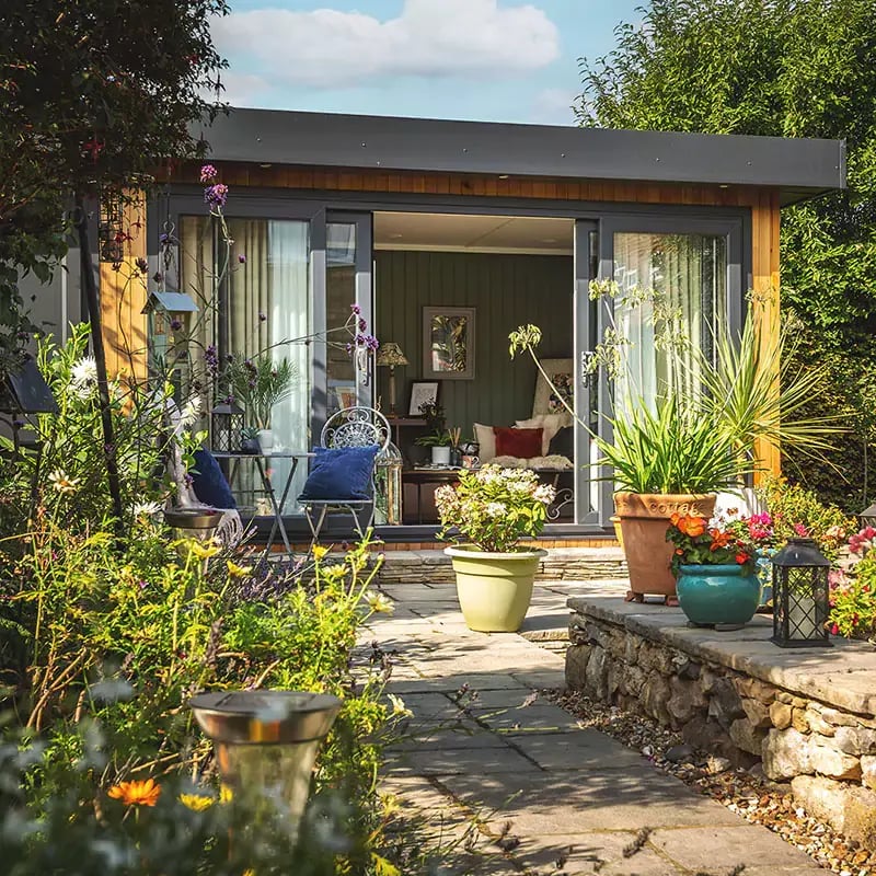 garden pod with shed
