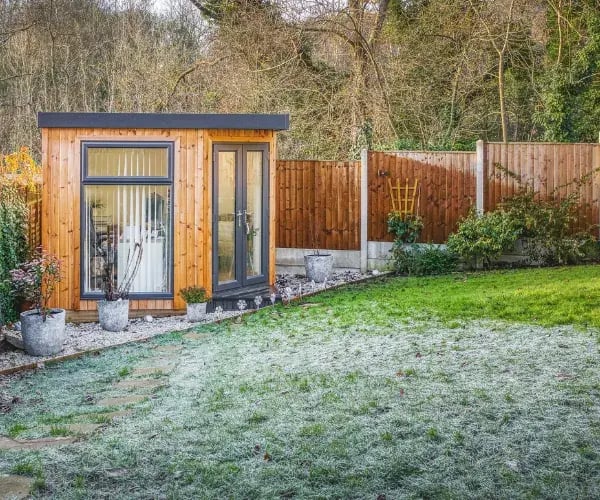 small garden room office