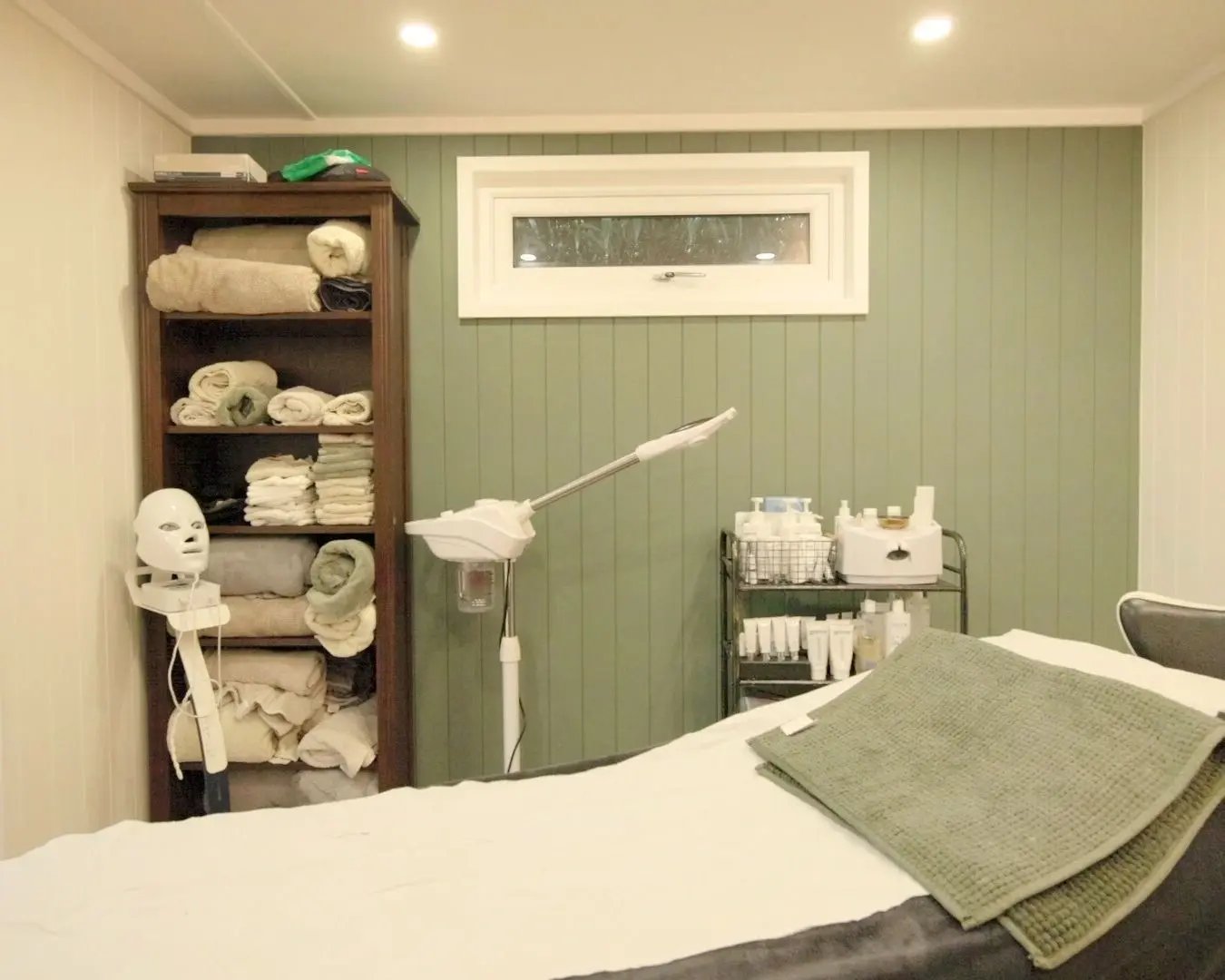 treatment table inside garden cabin salon