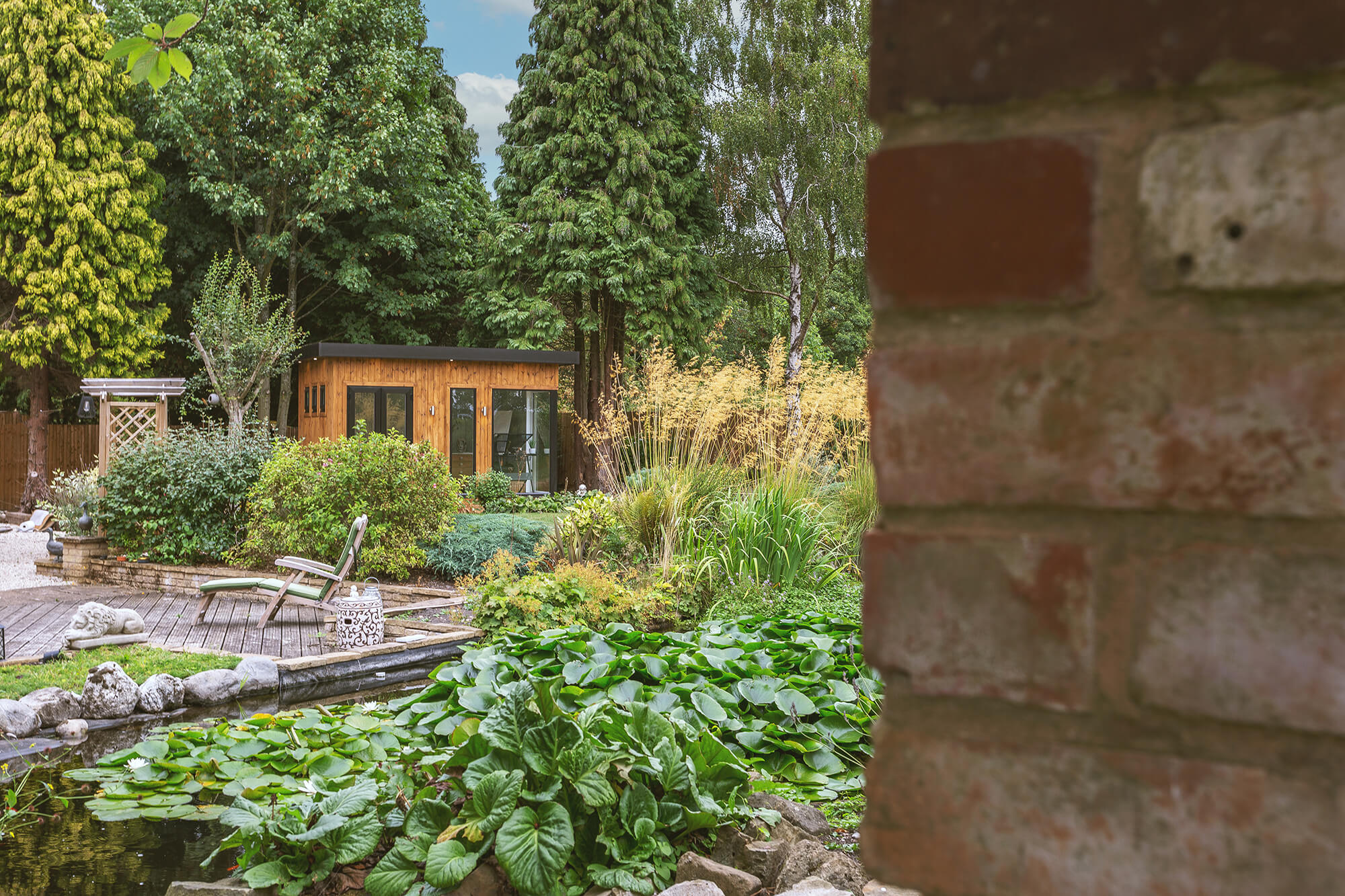 Cabin Master Hybrid Redwood Artist's Studio External View 
