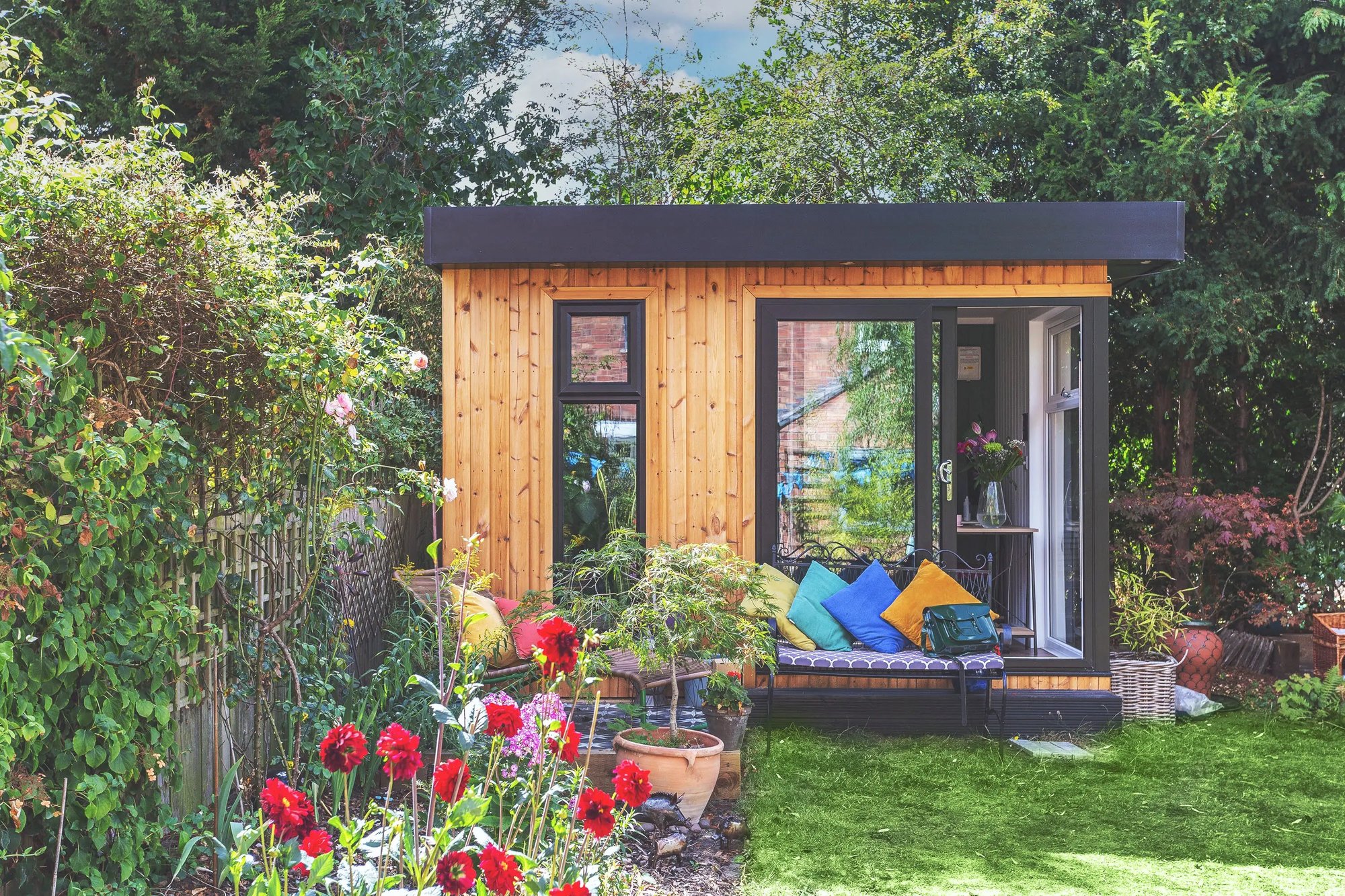 sleek summerhouse
