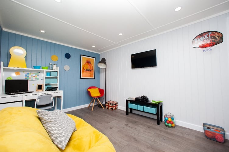 Cabin Master garden building games room