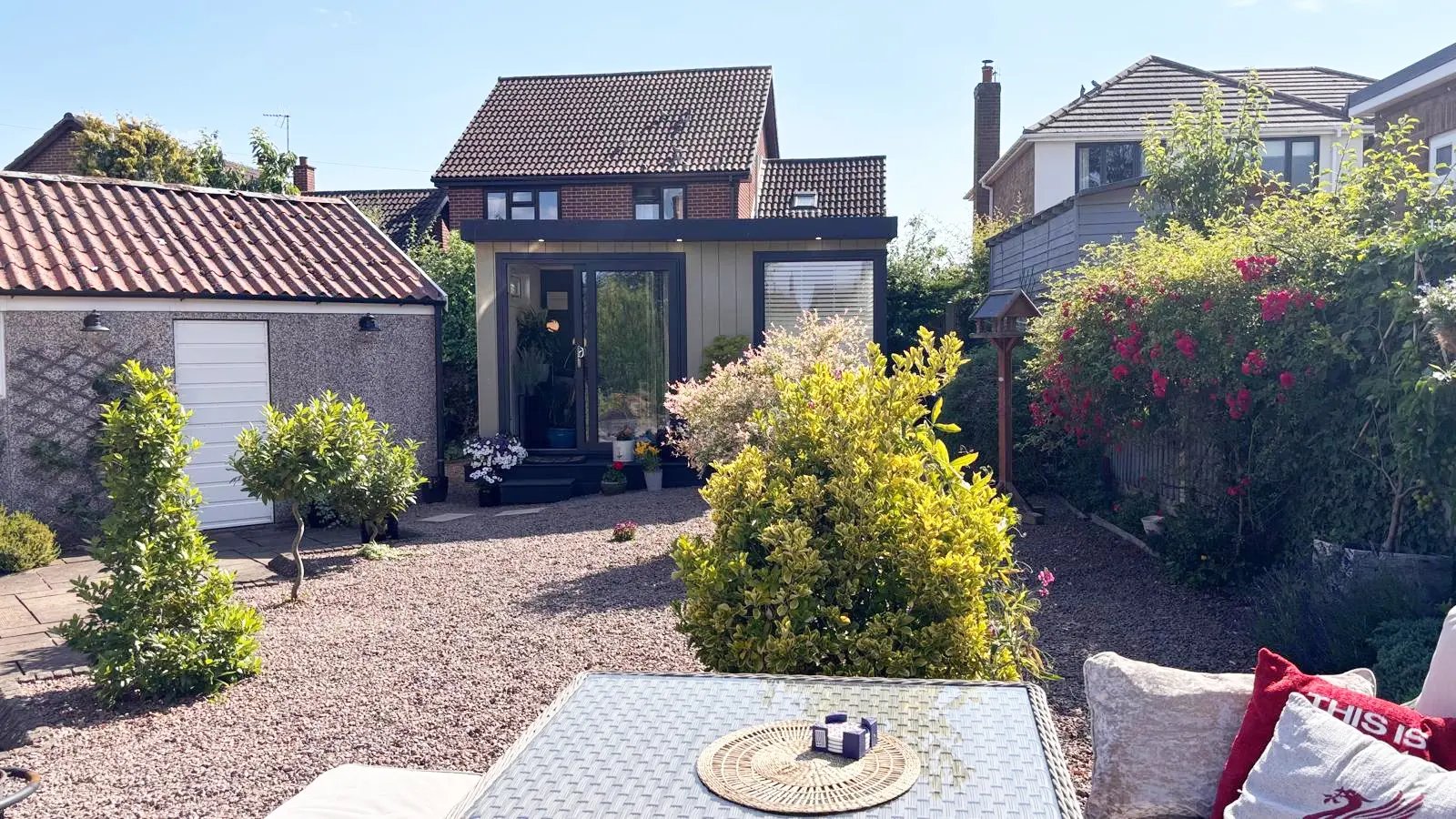 garden studio for a therapist working from home