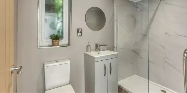 garden annexe bathroom