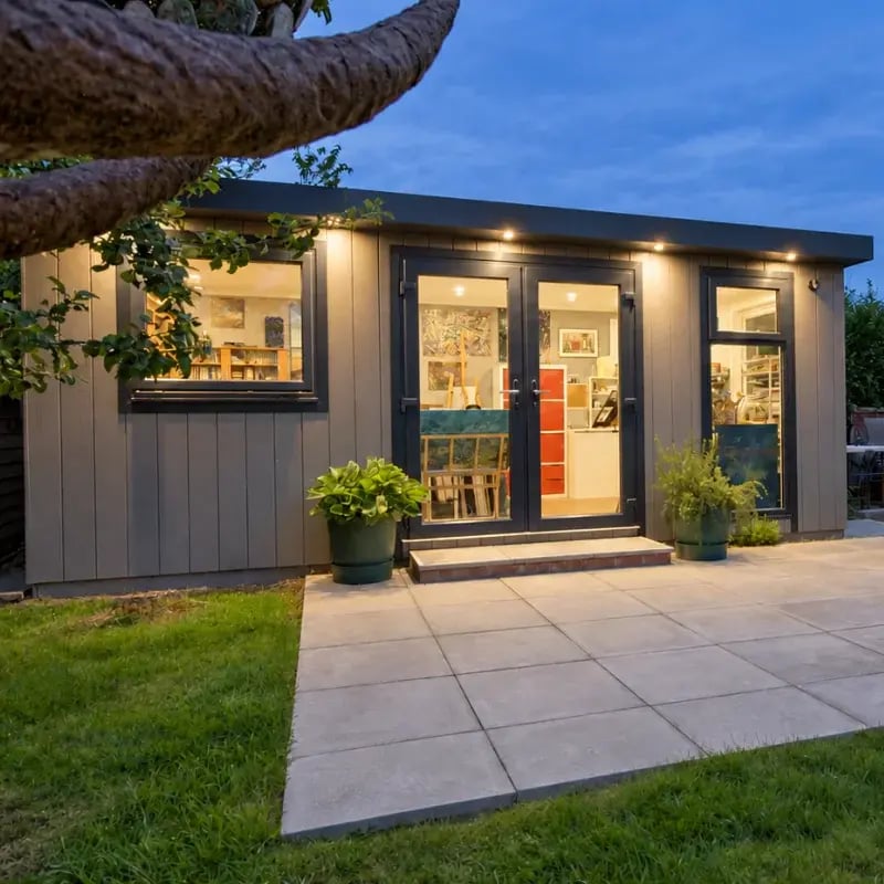modern garden art studio 