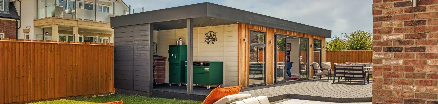 very large garden bar