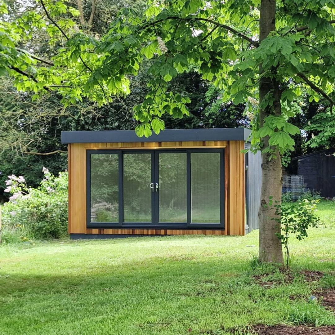 Cedar hybrid garden annexe