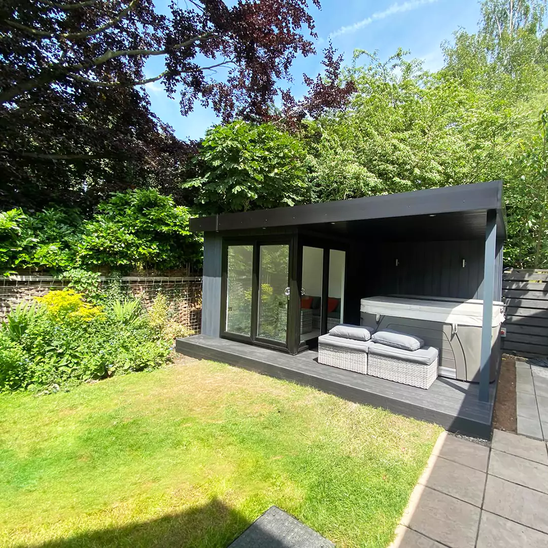 zero maintenance garden room with veranda & hot tub