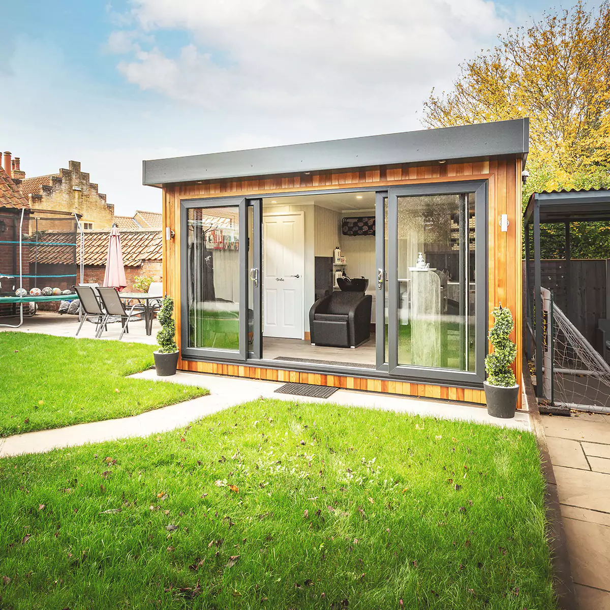 bespoke garden hair salon in urban garden