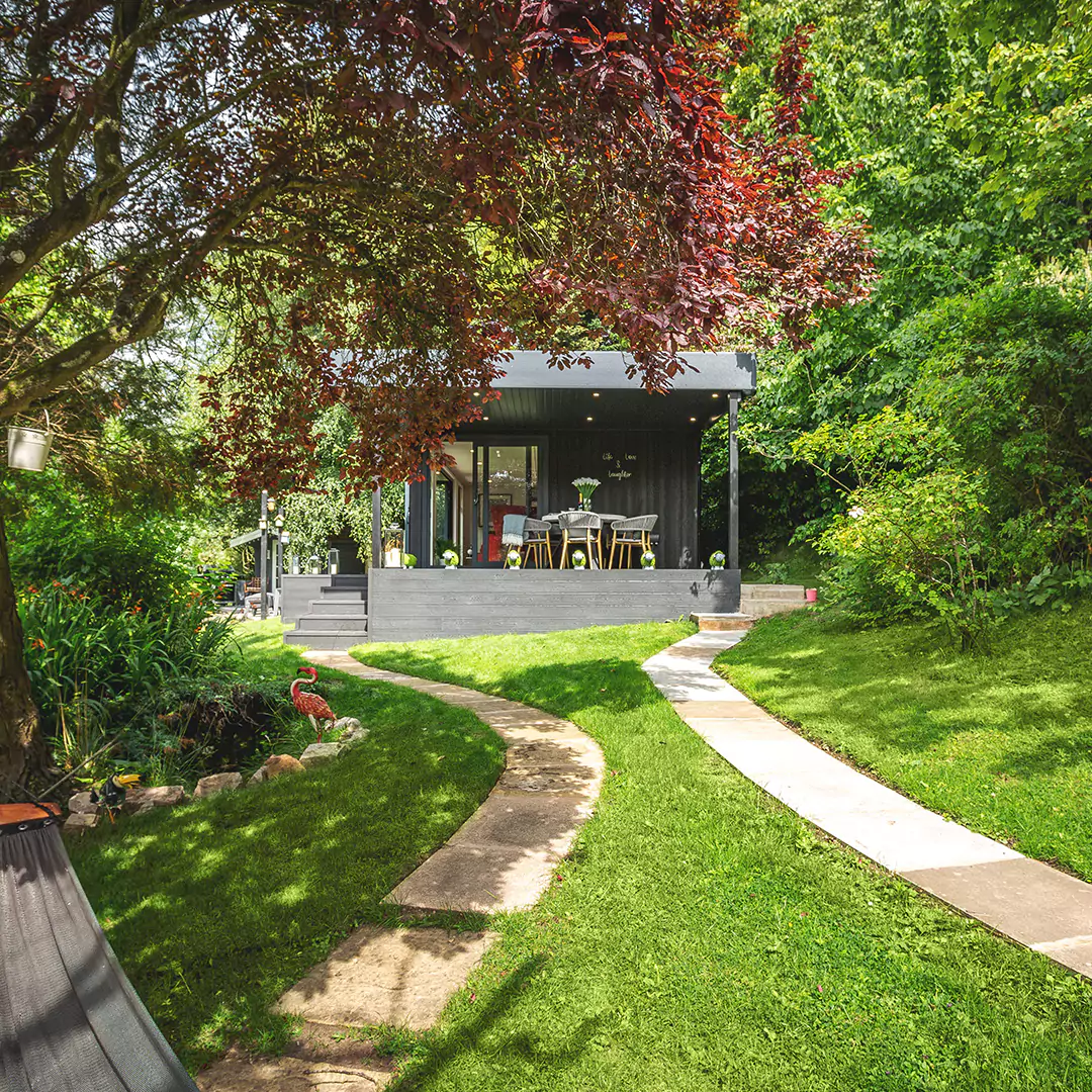 Luxury veranda garden room with decking & steps