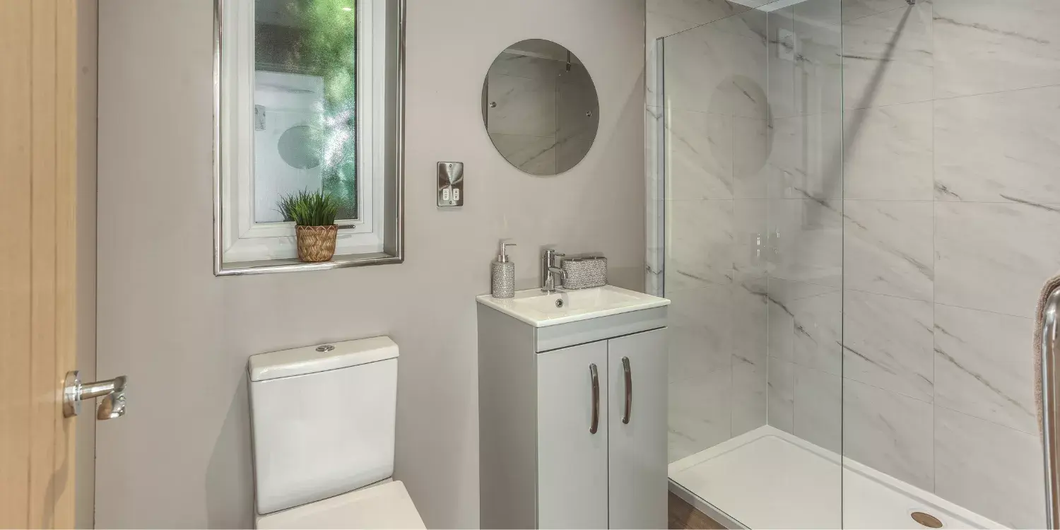annexe bathroom or en suite