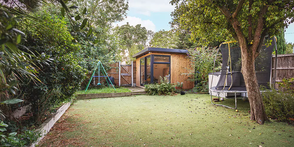 small corner garden pod