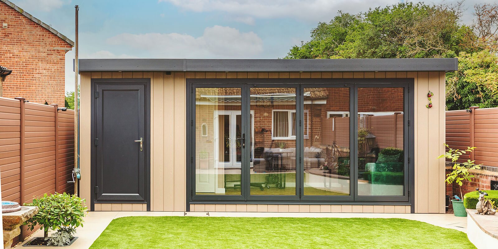 Large garden room shoffice, office with shed in zero maintenance cladding