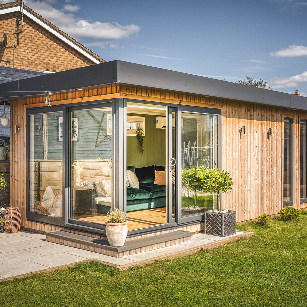 Large garden room