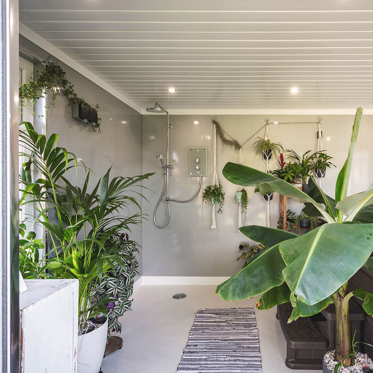 Cabin Master Hydropool Midlands Hot Tub Room with Indoor Plants 