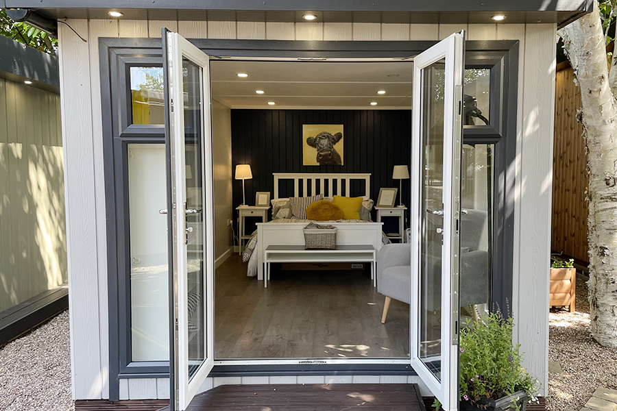 Cabin Master - 5m x 3m - SS - The Den_04