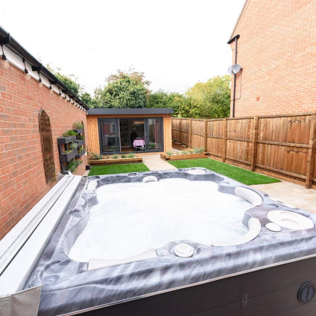 Cabin Master Garden Spa Rehabilitation Room with Hydropool Hot Tub 