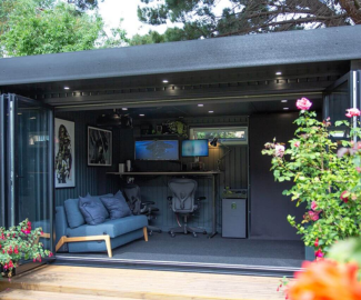 Chris's Spectacular Garden Cinema Room