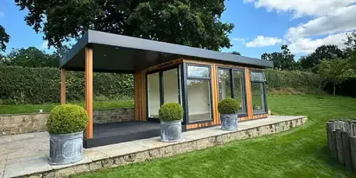 cabin-master-50m-x-35m-veranda-hybridcedar-layden-keith-3-feature-67a0d4aa0c4b5 (1)