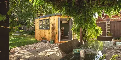 corner room garden office