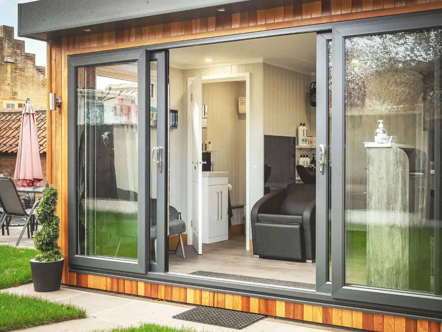 luxury hairdressing salon for the garden